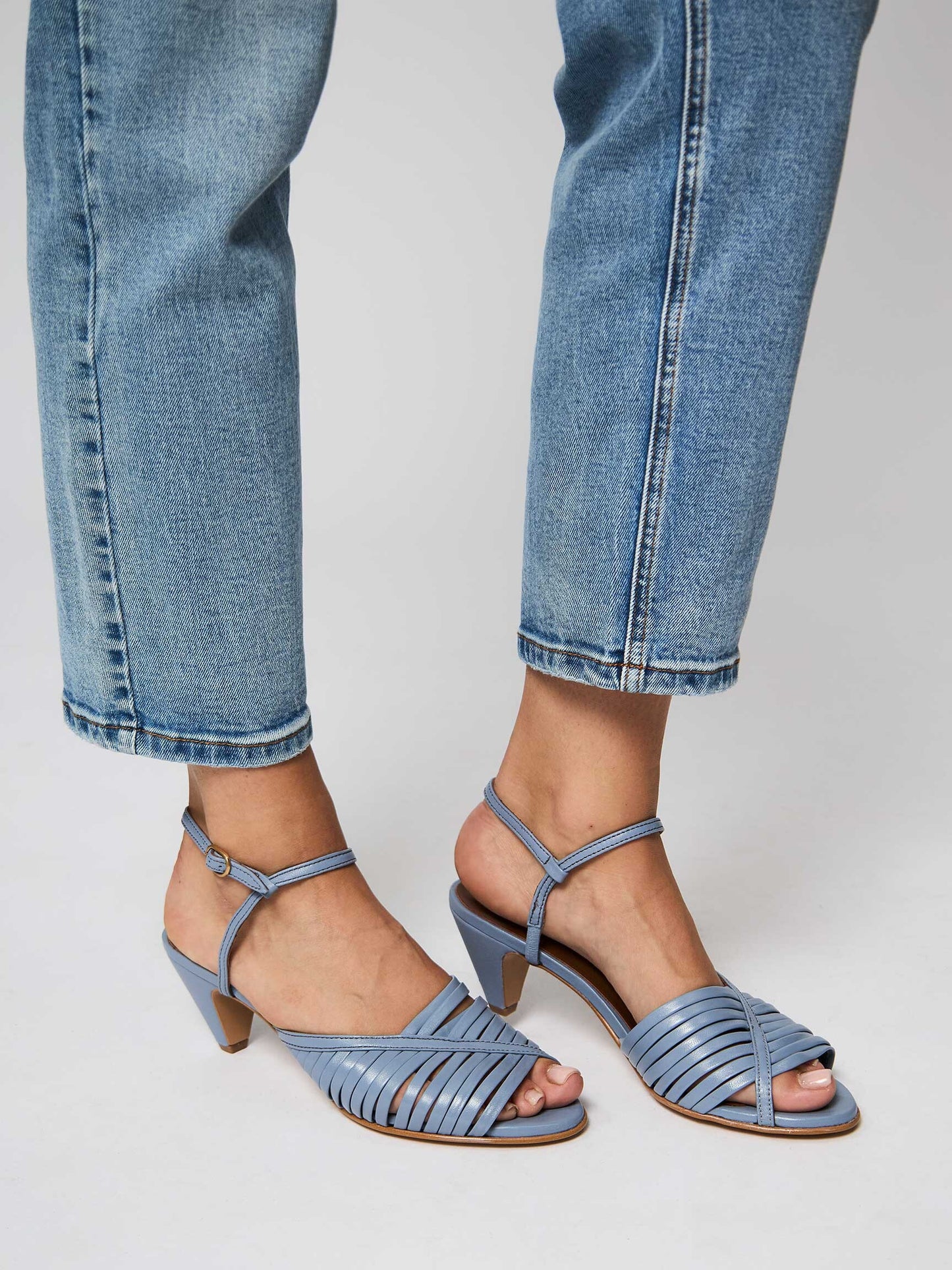 Sandalias de tiras azul bebé LEAN