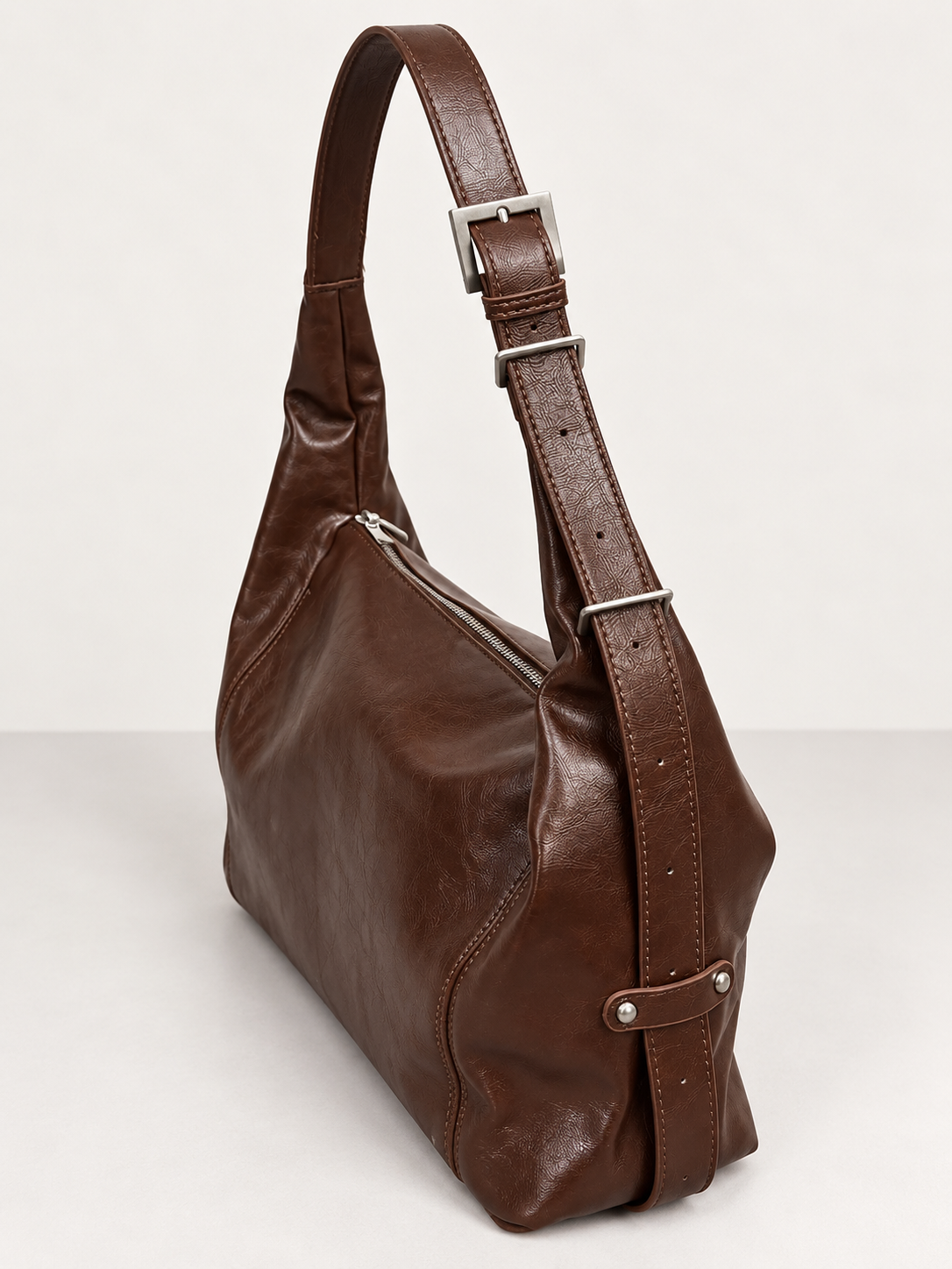 Bolso grande acharolado VIRGINIA