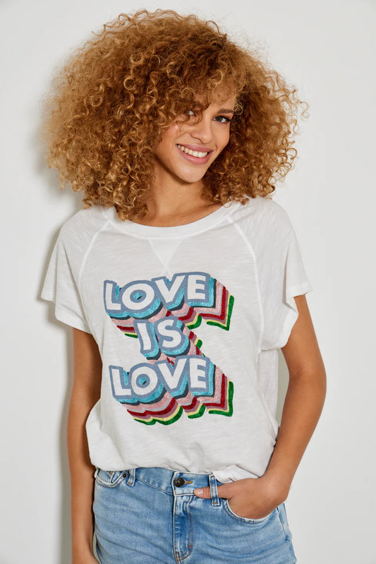 Camiseta blanca LOVE IS LOVE