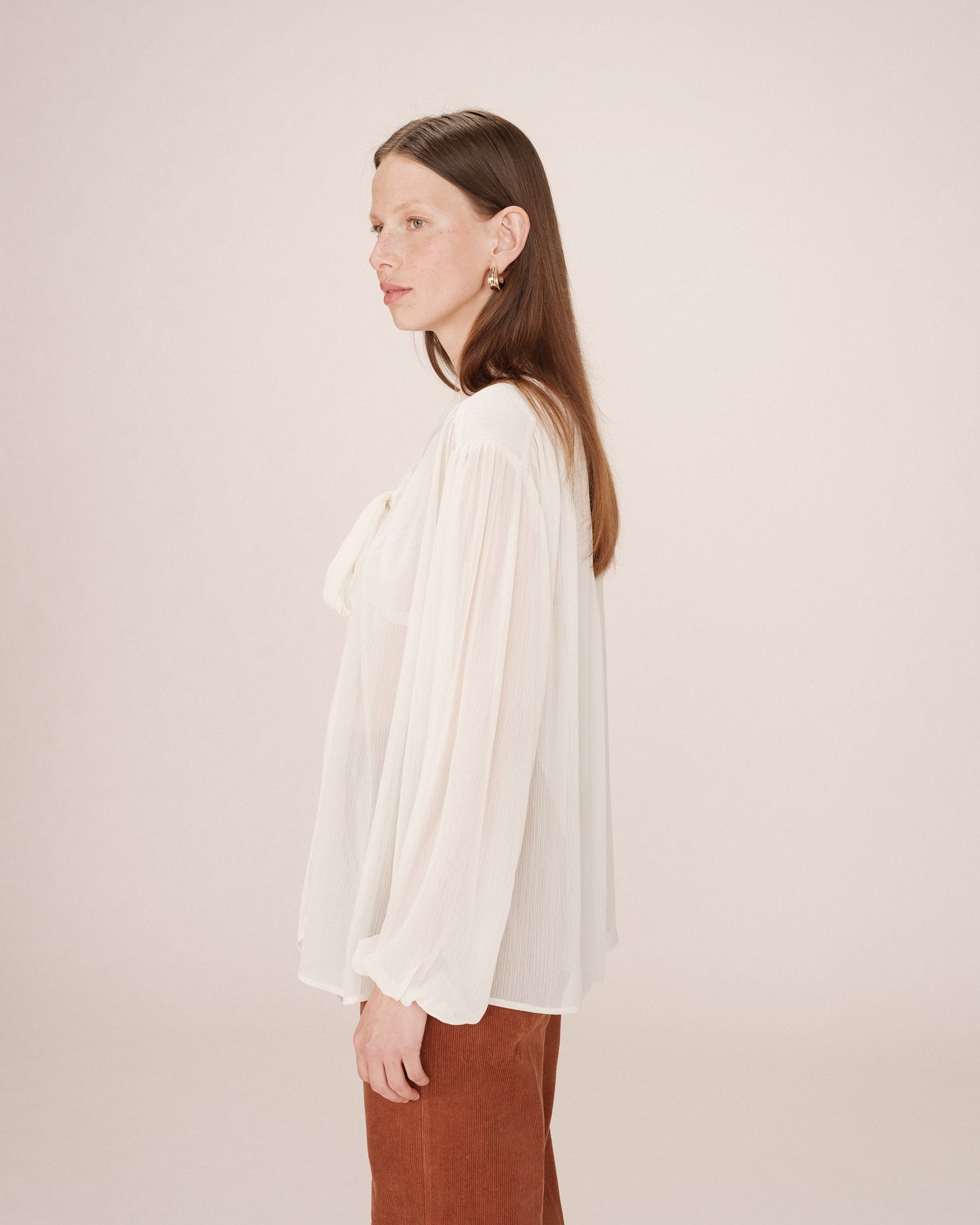 Blusa vaporosa crudo BLOSSOM