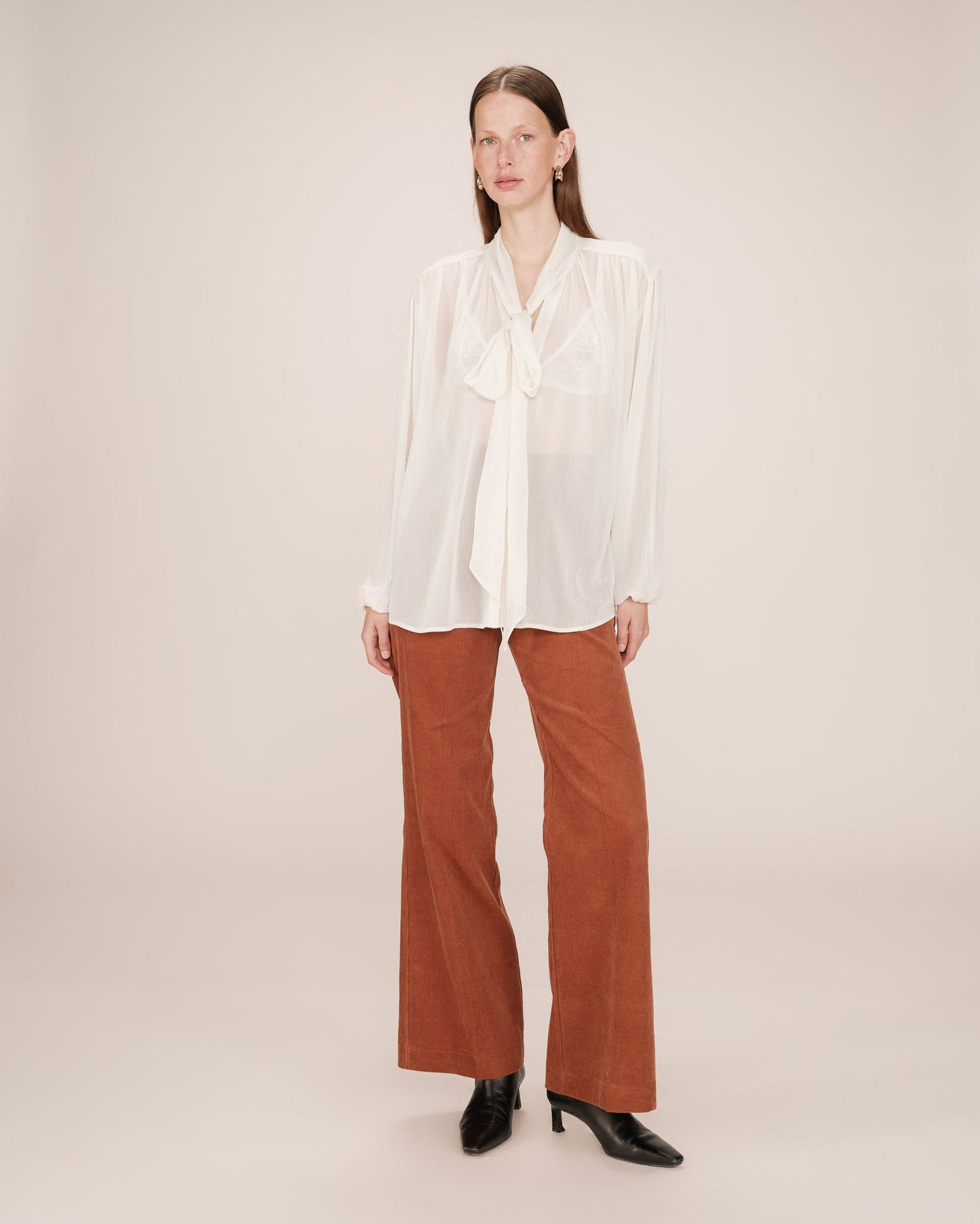 Blusa vaporosa crudo BLOSSOM