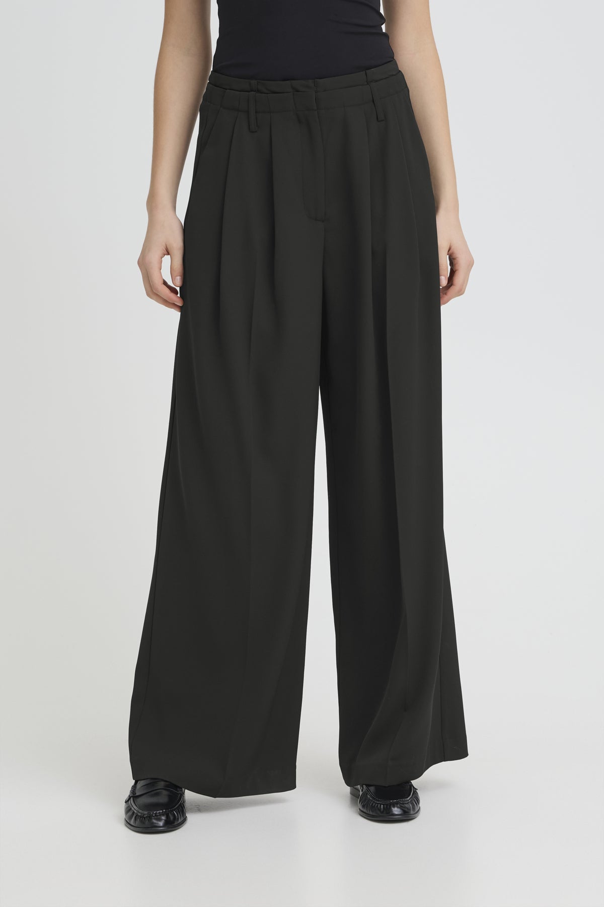 Pantalón negro DARTO