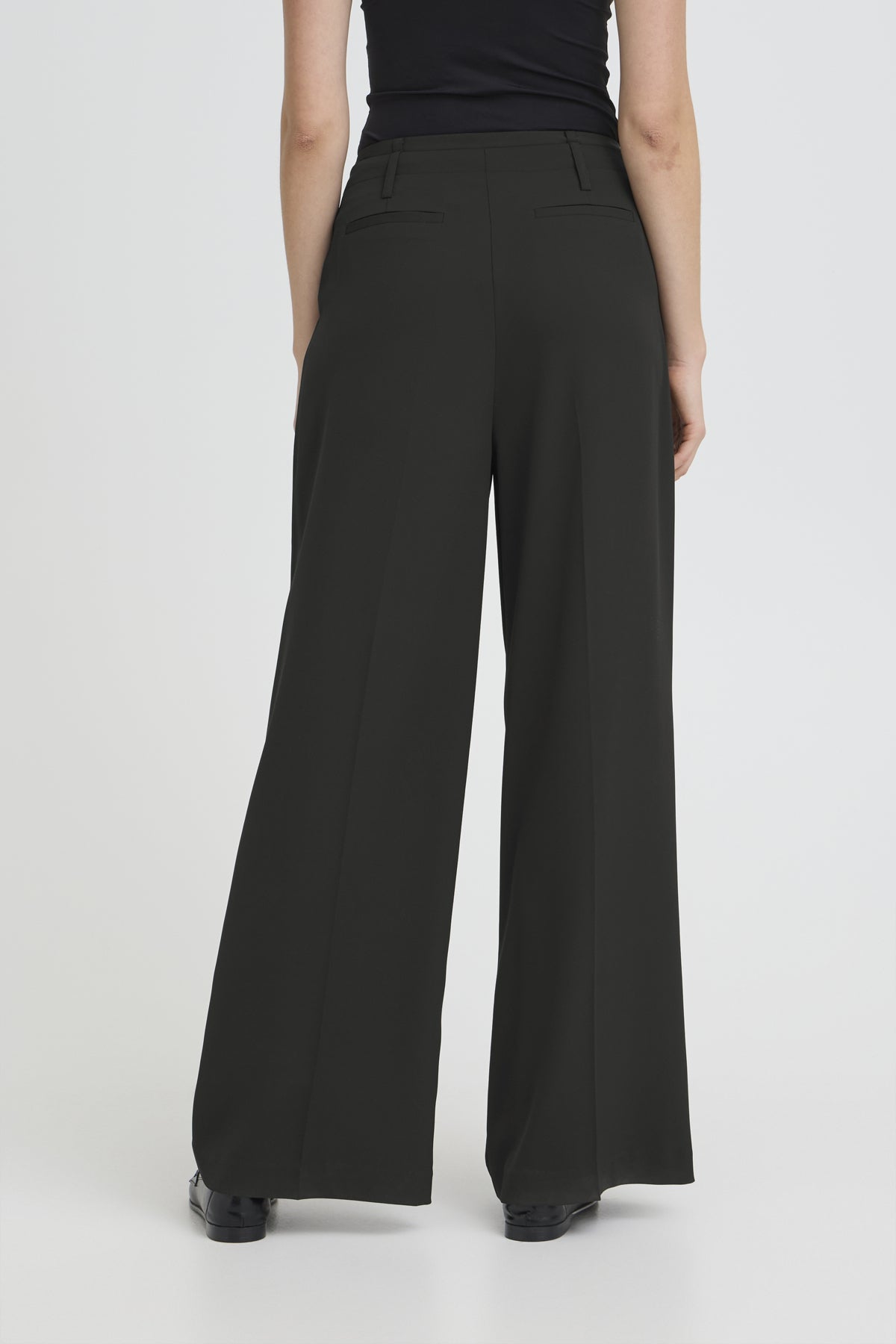 Pantalón negro DARTO