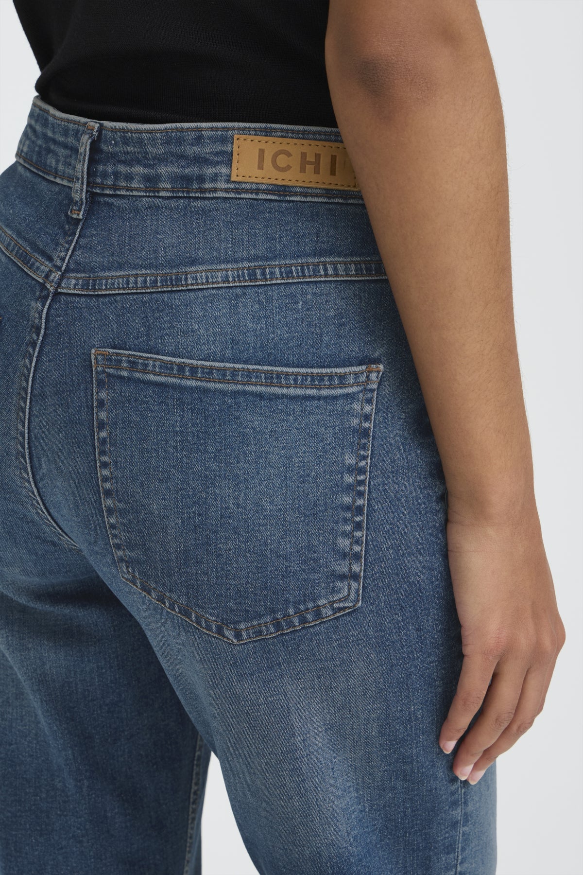 Vaquero recto medium blue RAVEN