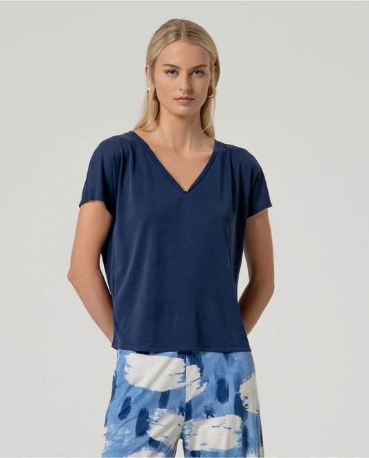 Camiseta fluida de escote pico DAMO