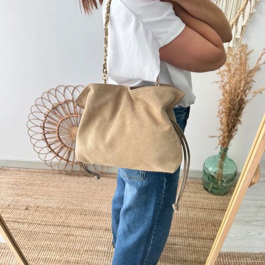 Bolso fruncido de serraje topo