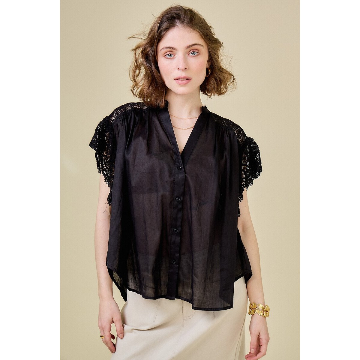 Blusa con encaje ONIX
