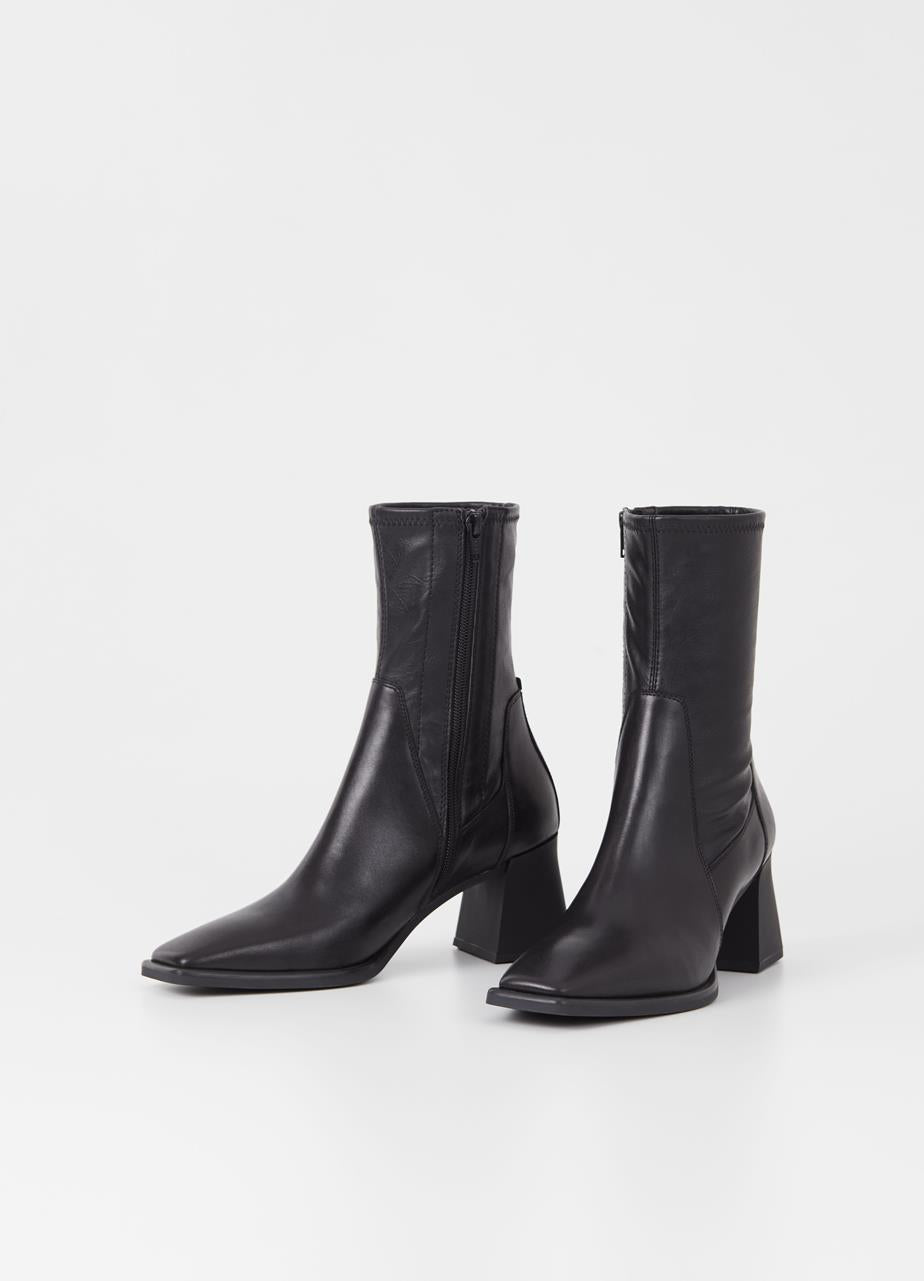 Bota negra de piel BECCA