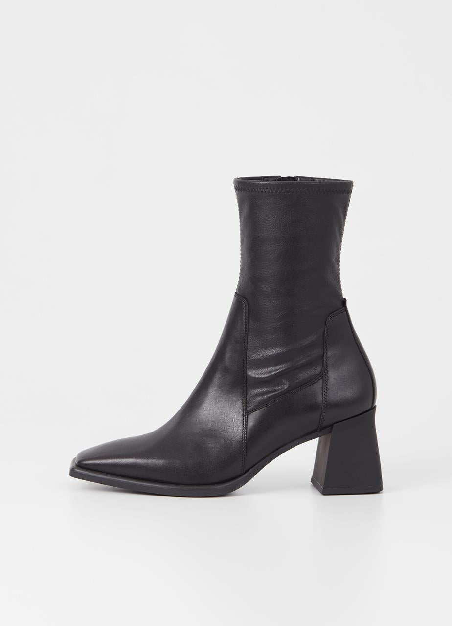 Bota negra de piel BECCA